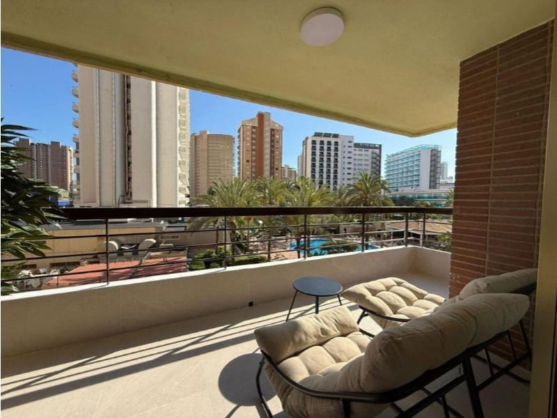 1 soverom Leilighet til salgs i Benidorm med svømmebasseng - € 269 000 (Ref: 9995125)