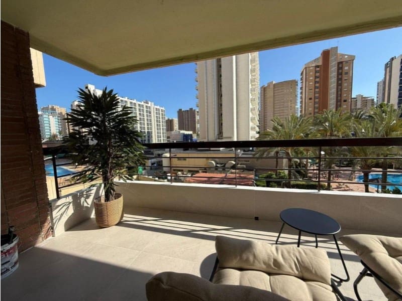 1 soverom Leilighet til salgs i Benidorm med svømmebasseng - € 269 000 (Ref: 9995125)