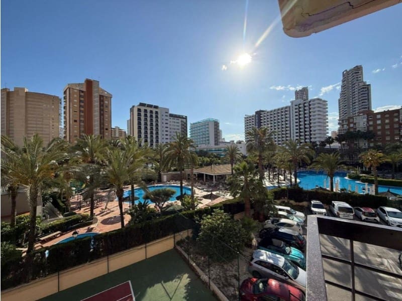 1 soverom Leilighet til salgs i Benidorm med svømmebasseng - € 269 000 (Ref: 9995125)