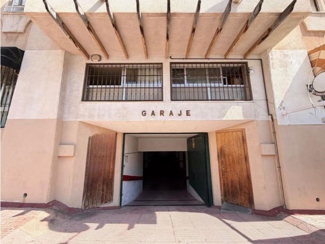 Bedrift til salgs i Nueva Torrevieja, Torrevieja - € 845 000 (Ref: 9995127)