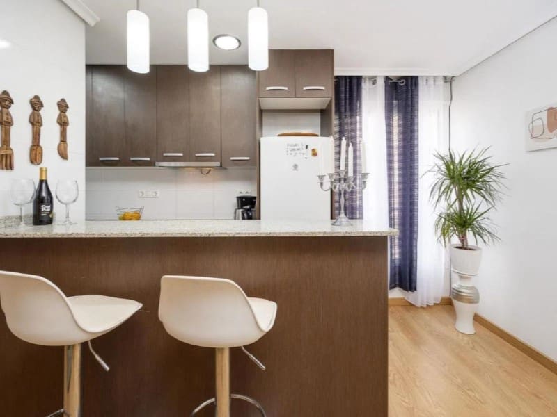 2 soveværelse Lejlighed til salg i Torrevieja med swimmingpool - € 159.900 (Ref: 9995129)