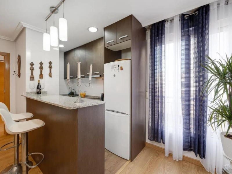 2 soveværelse Lejlighed til salg i Torrevieja med swimmingpool - € 159.900 (Ref: 9995129)