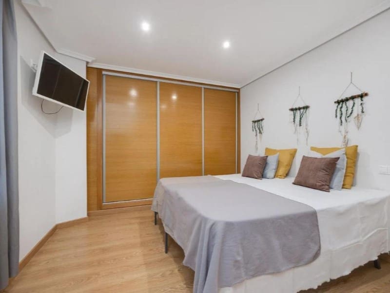 2 soveværelse Lejlighed til salg i Torrevieja med swimmingpool - € 159.900 (Ref: 9995129)
