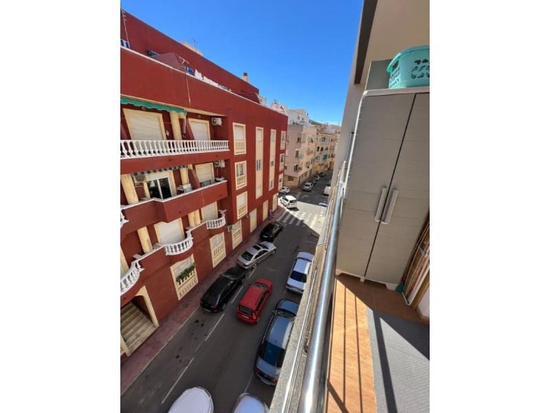 3 sypialnia Apartament na sprzedaż w Torrevieja - 190 000 € (Ref: 9995130)