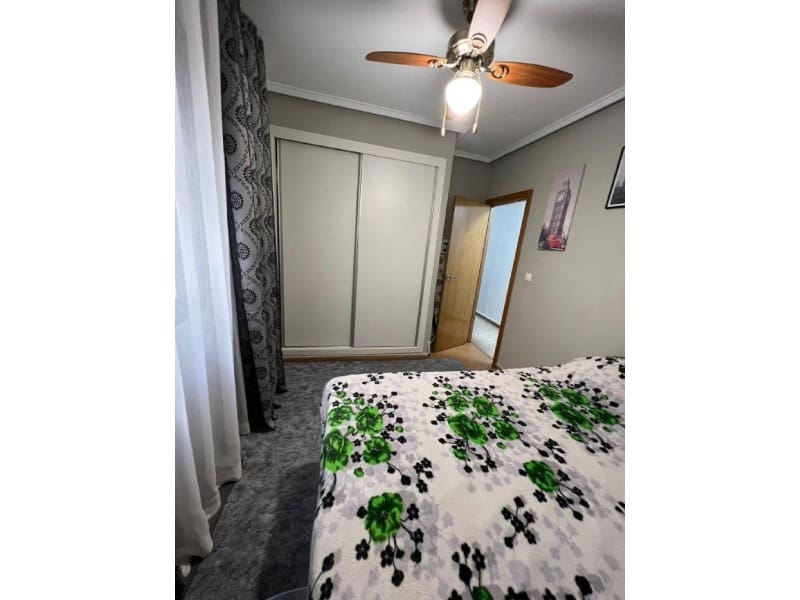3 sypialnia Apartament na sprzedaż w Torrevieja - 190 000 € (Ref: 9995130)