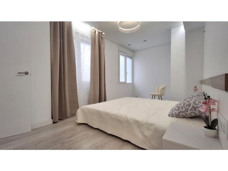 2 slaapkamer Appartement te koop in Torrevieja - € 254.000 (Ref: 9995131)