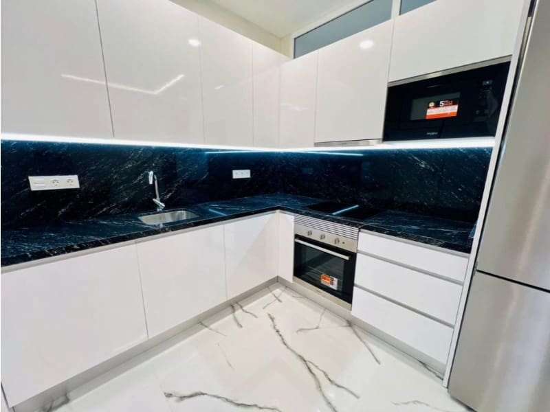2 bedroom Apartment for sale in Torrevieja - € 230,000 (Ref: 9997069)