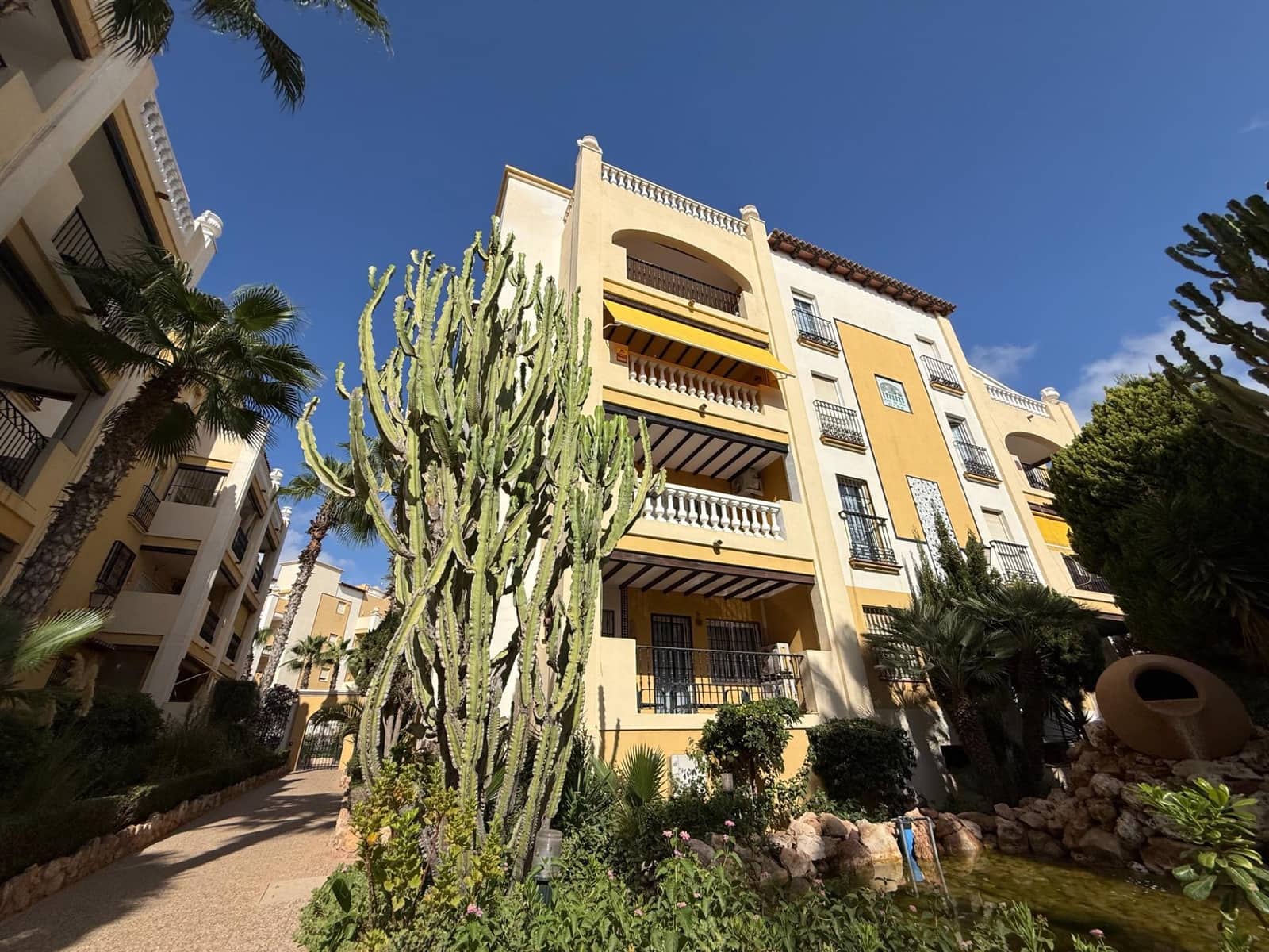 3 makuuhuone Huoneisto myytävänä paikassa Torrevieja - 320 000 € (Ref: 10078396)