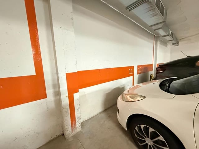 Garage zu verkaufen in Centro - Muelle Pesquero, Torrevieja - 15.000 € (Ref: 10132772)