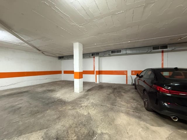 Garage zu verkaufen in Centro - Muelle Pesquero, Torrevieja - 45.000 € (Ref: 10132773)
