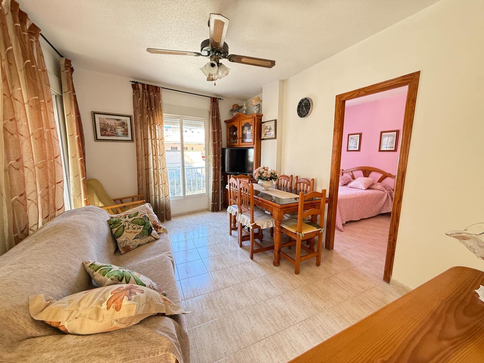 Apartamento de 2 habitaciones en Torrevieja en venta con garaje - 189.000 € (Ref: 10171708)