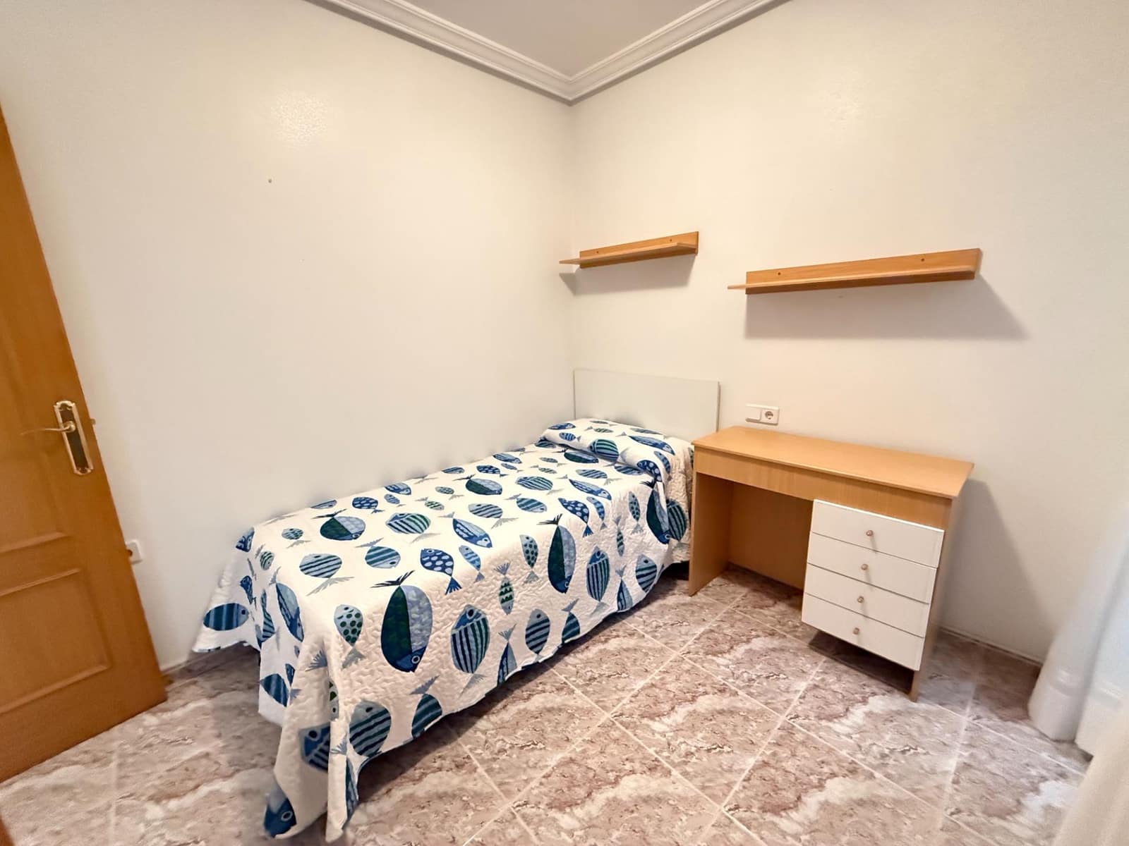 2 bedroom Apartment for sale in Torrevieja with garage - € 149,000 (Ref: 10173977)
