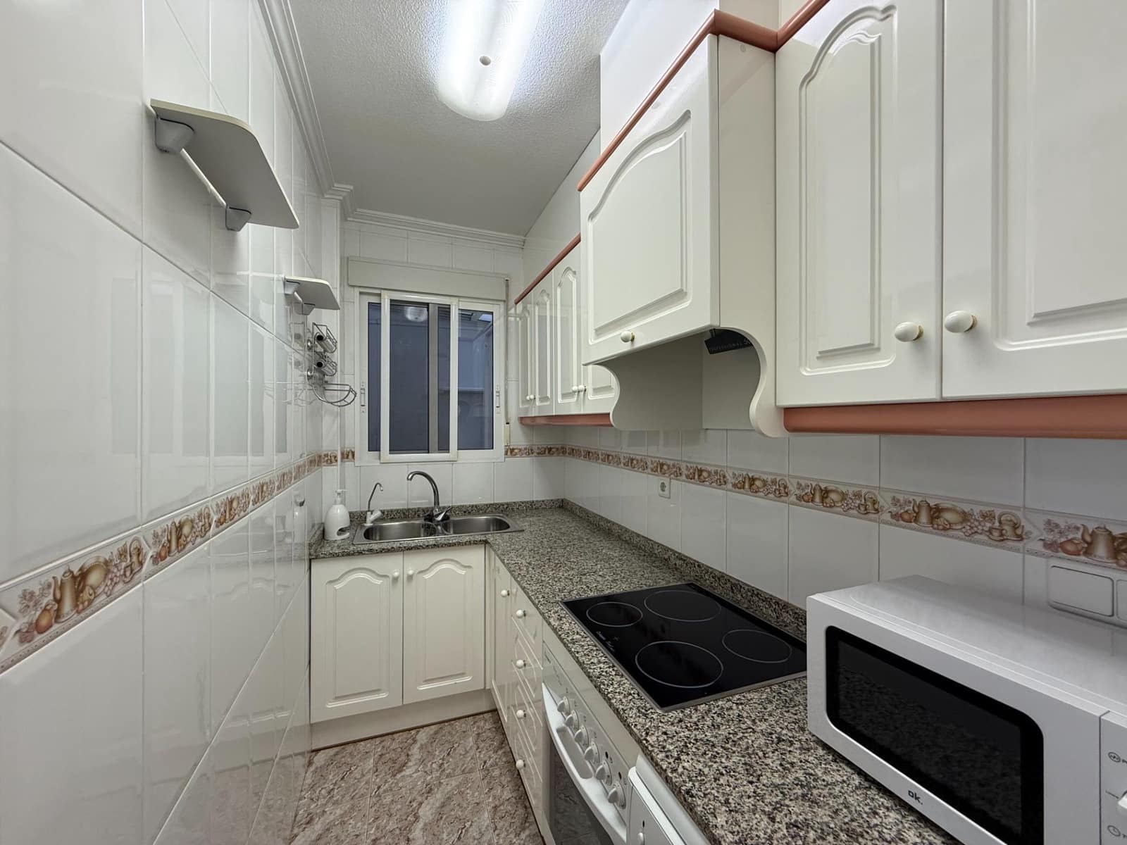 2 bedroom Apartment for sale in Torrevieja with garage - € 149,000 (Ref: 10173977)
