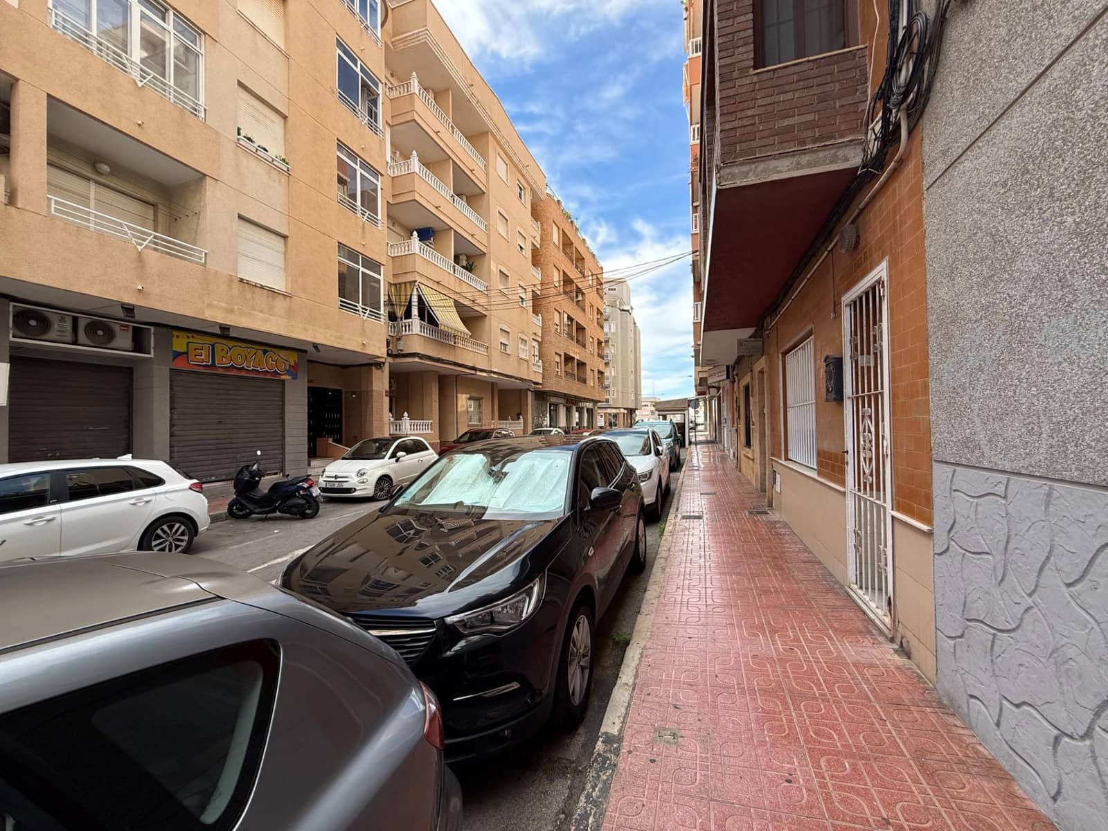2 bedroom Apartment for sale in Torrevieja with garage - € 149,000 (Ref: 10173977)