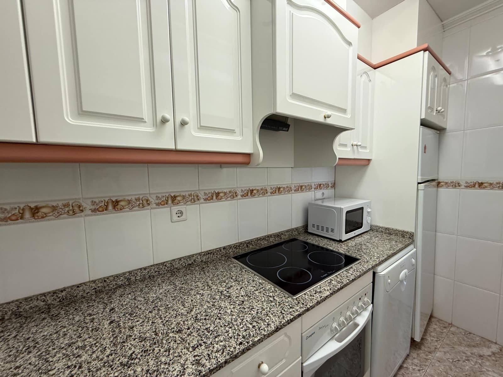 2 bedroom Apartment for sale in Torrevieja with garage - € 149,000 (Ref: 10173977)