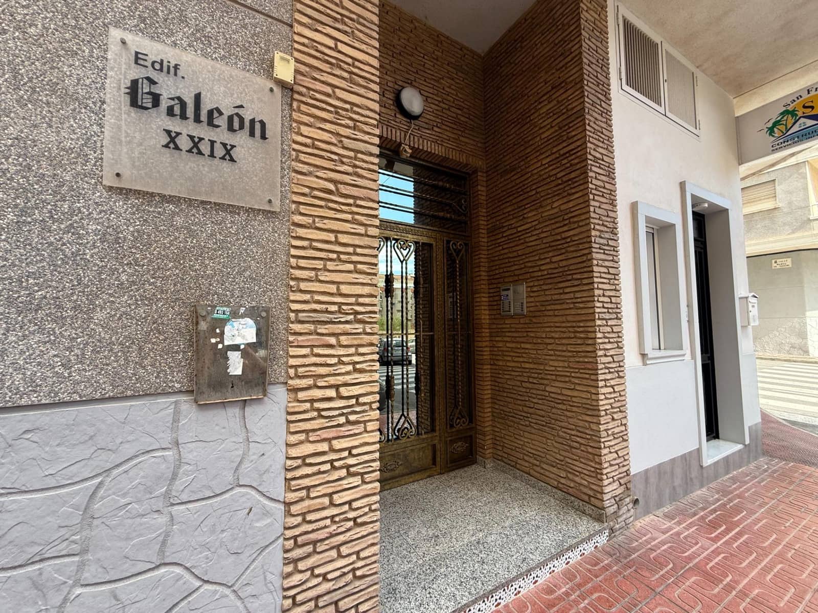 2 bedroom Apartment for sale in Torrevieja with garage - € 149,000 (Ref: 10173977)