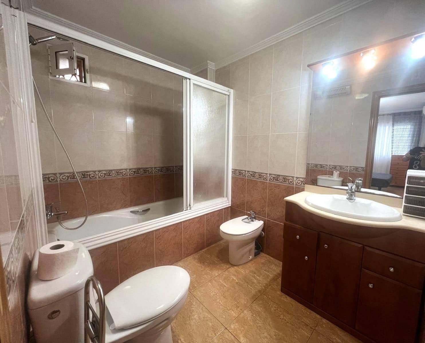 2 bedroom Apartment for rent in Torrevieja - € 850 (Ref: 10173978)