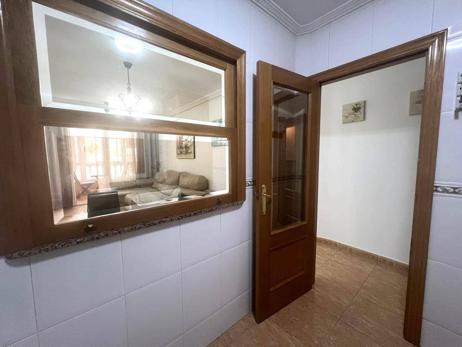2 bedroom Apartment for rent in Torrevieja - € 850 (Ref: 10173978)