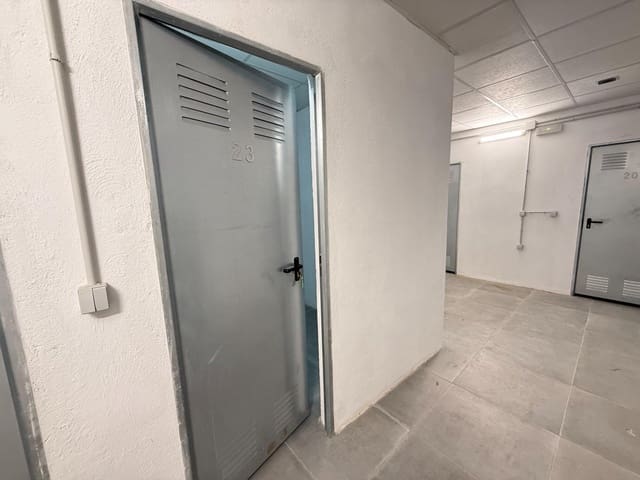 Garasje til salgs i Las Piscinas Naturales, Torrevieja - € 9 900 (Ref: 10183154)