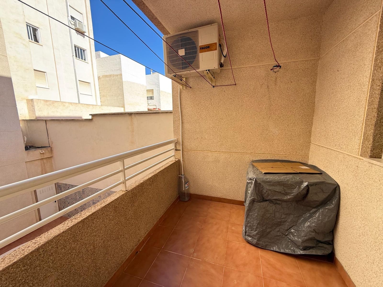 2 sovrum Lägenhet till salu i Torrevieja med pool - 136 500 € (Ref: 10184975)