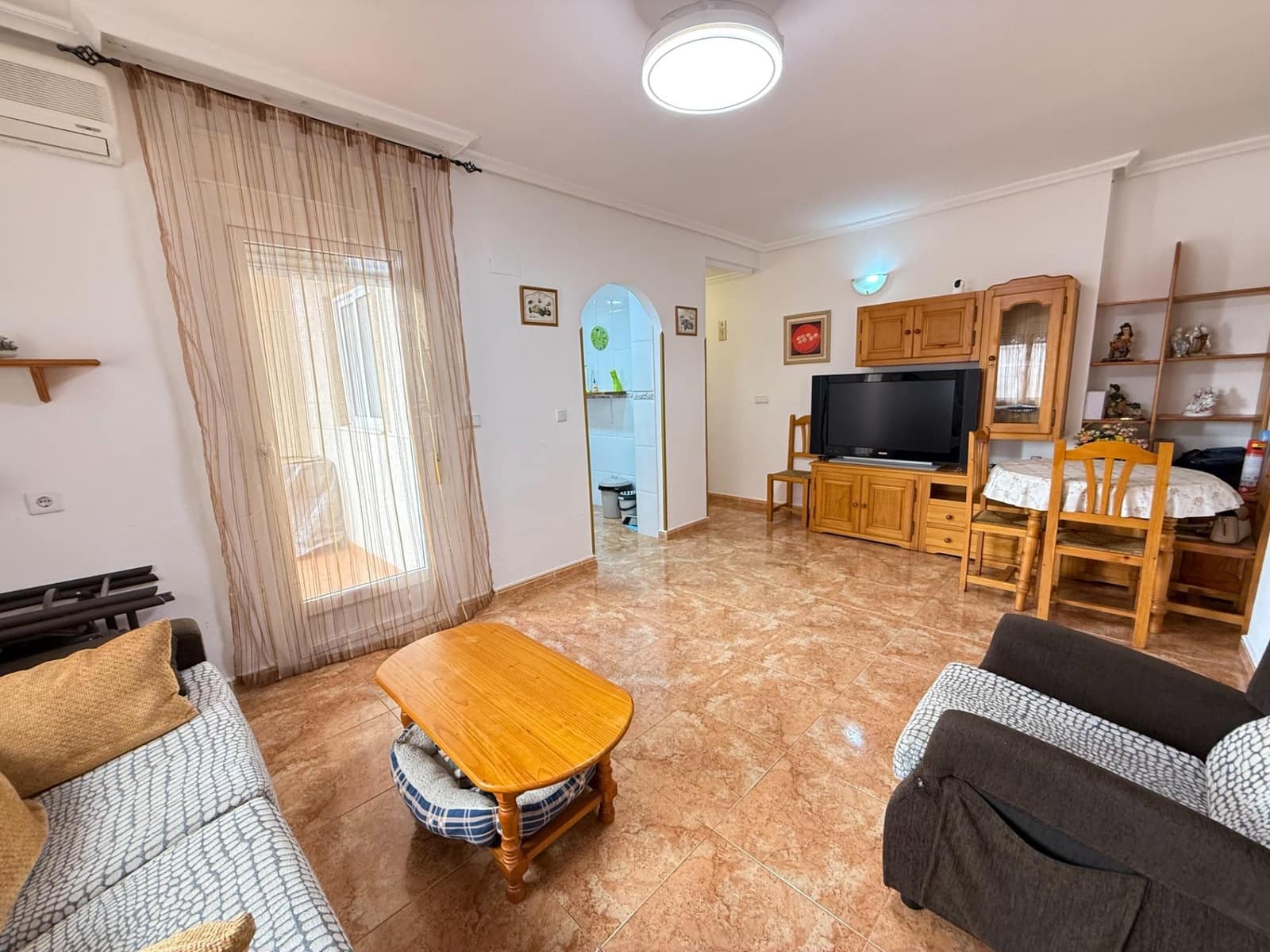 2 sovrum Lägenhet till salu i Torrevieja med pool - 136 500 € (Ref: 10184975)