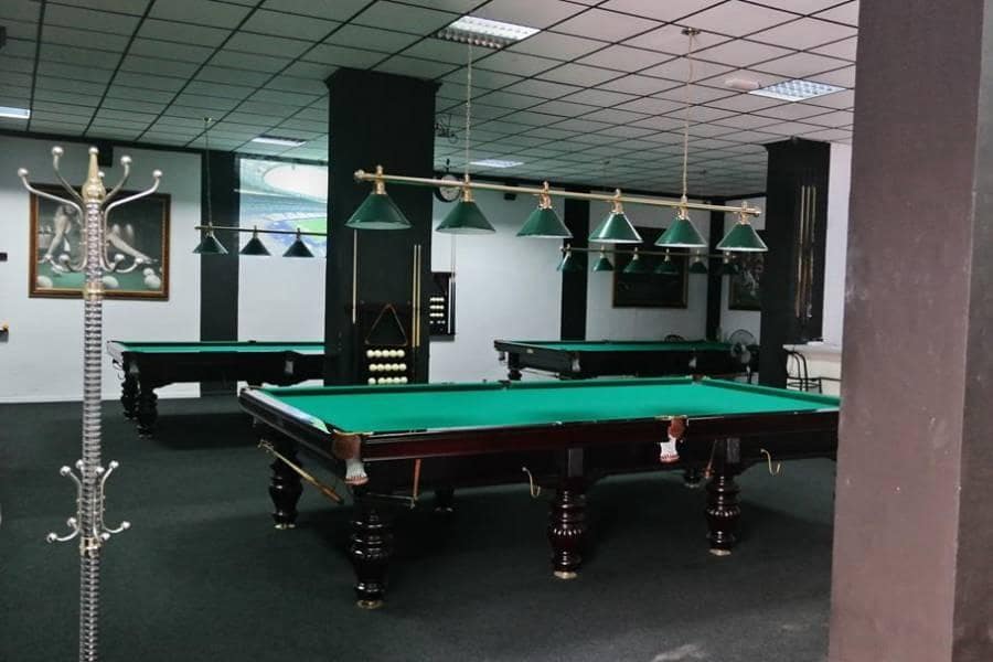 Kaupallinen myytävänä paikassa Torrevieja - 225 000 € (Ref: 9630511)