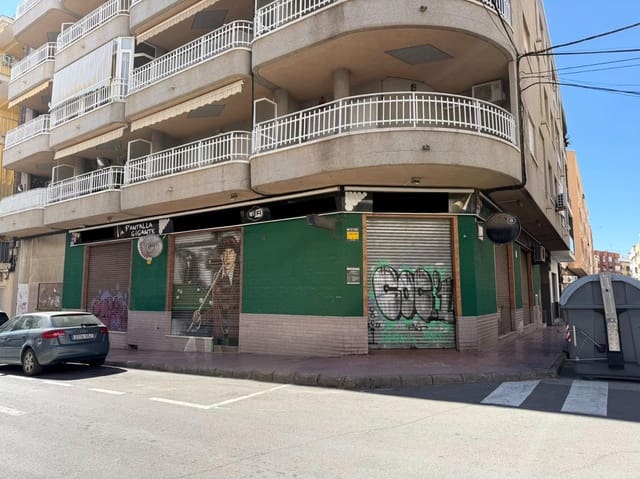 Kaupallinen myytävänä paikassa Playa del Cura, Torrevieja - 225 000 € (Ref: 9630511)