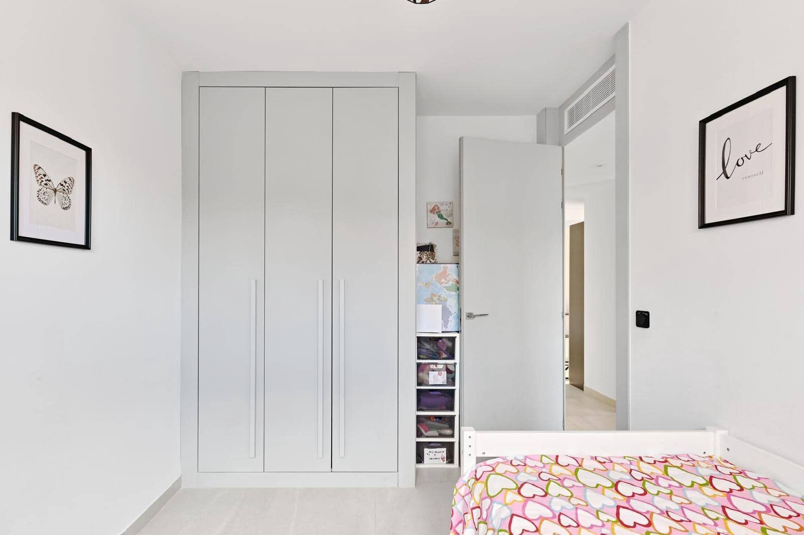 3 makuuhuone Huoneisto myytävänä paikassa Villamartin mukana uima-altaan 
autotalli - 320 000 € (Ref: 9630515)