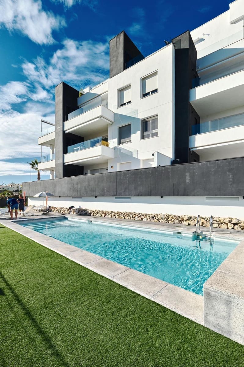 3 makuuhuone Huoneisto myytävänä paikassa Villamartin mukana uima-altaan 
autotalli - 320 000 € (Ref: 9630515)