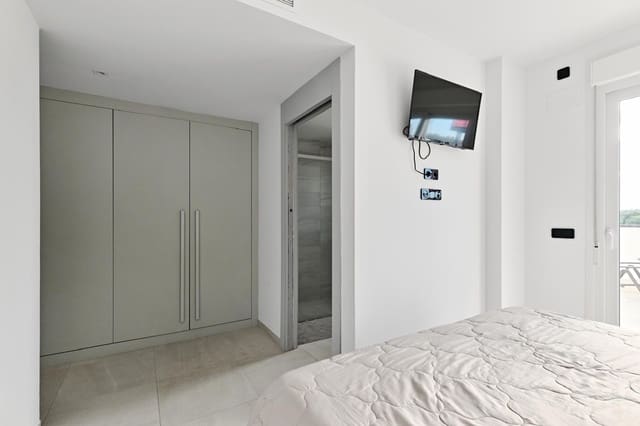 3 makuuhuone Huoneisto myytävänä paikassa Villamartin, Orihuela mukana uima-altaan 
autotalli - 320 000 € (Ref: 9630515)