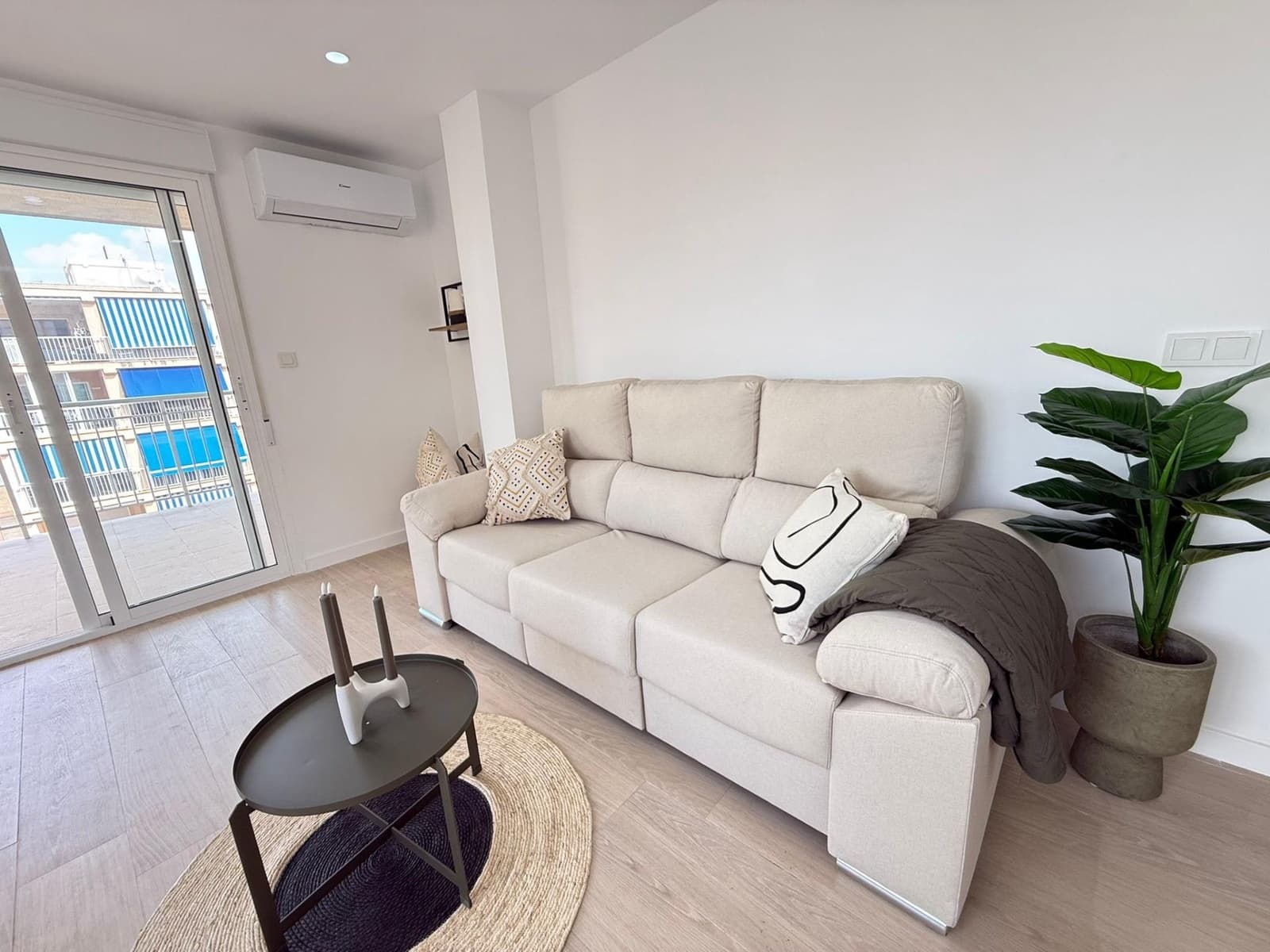 3 Zimmer Apartment zu verkaufen in Torrevieja - 249.000 € (Ref: 9630516)