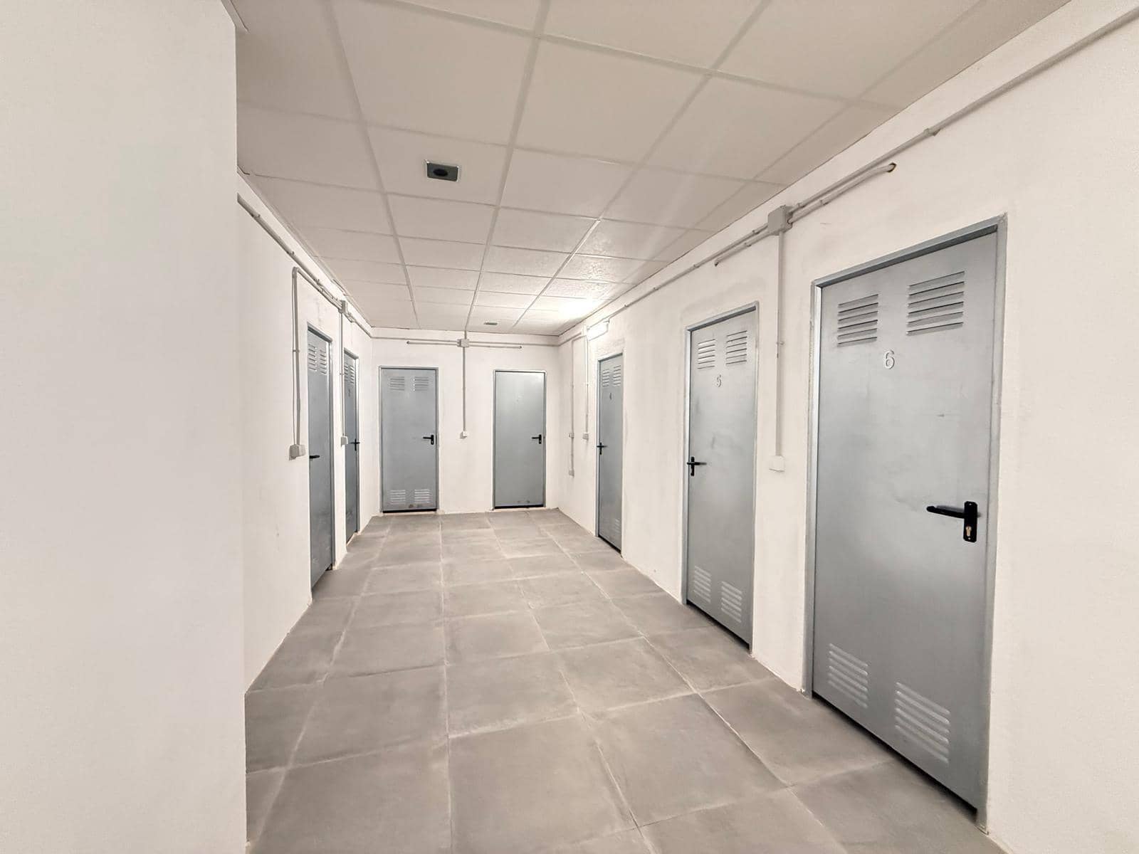 Kommersiell til salgs i Torrevieja - € 5 900 (Ref: 9630529)