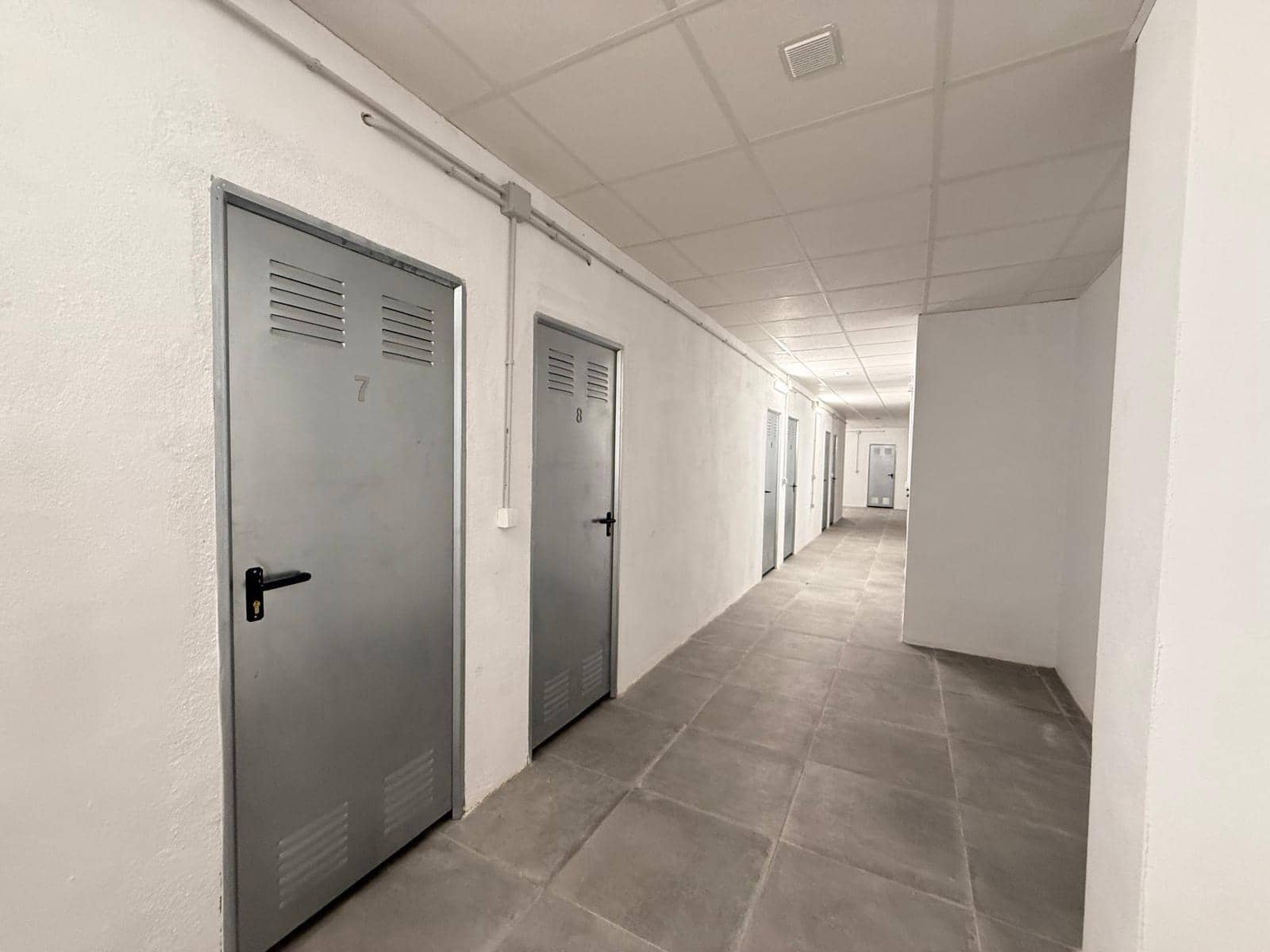 Kommersiell til salgs i Torrevieja - € 5 900 (Ref: 9630529)