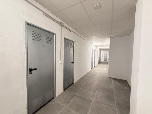 Kommersiell til salgs i Las Piscinas Naturales, Torrevieja - € 5 900 (Ref: 9630529)