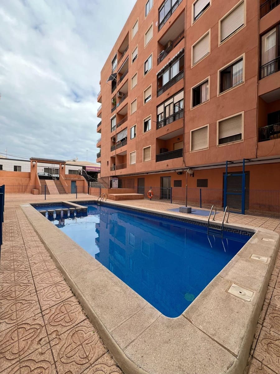 Studio zu verkaufen in Torrevieja mit Pool - 104.900 € (Ref: 9630531)