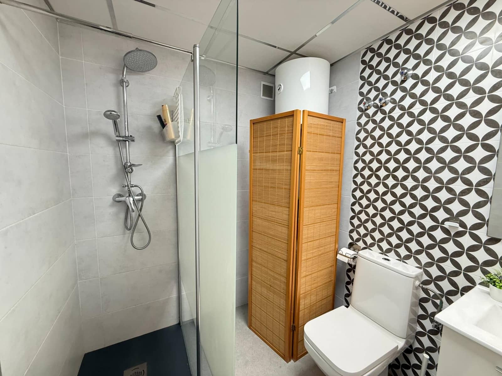 Studio zu verkaufen in Torrevieja mit Pool - 104.900 € (Ref: 9630531)