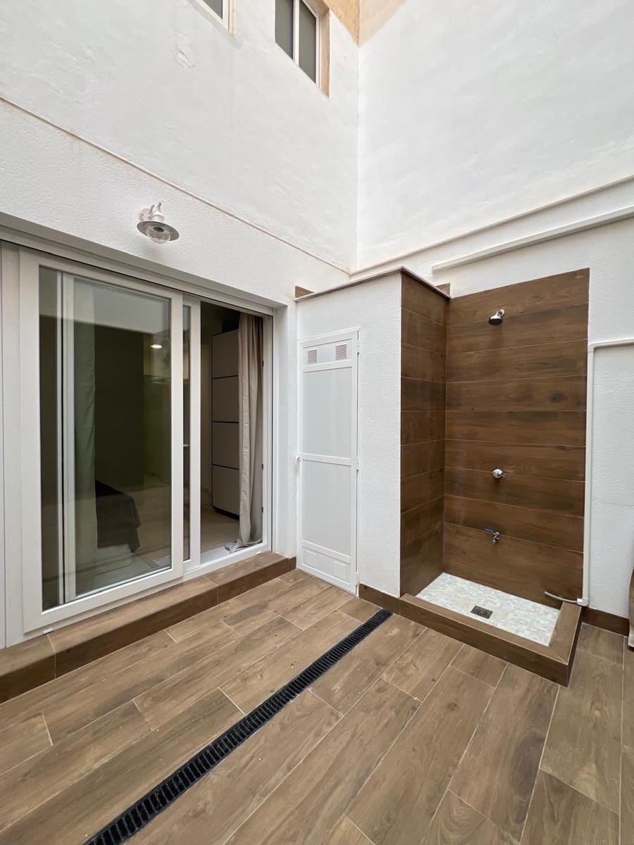 2 makuuhuone Ranta-asunto myytävänä paikassa Torrevieja - 230 000 € (Ref: 9630533)