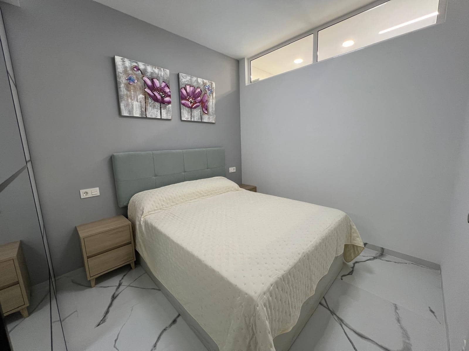 2 makuuhuone Ranta-asunto myytävänä paikassa Torrevieja - 230 000 € (Ref: 9630533)