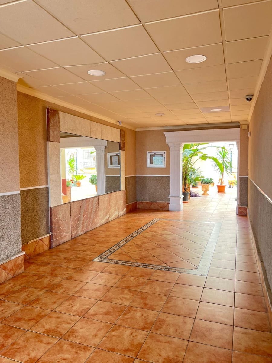 2 sypialnia Apartament na sprzedaż w Torrevieja z basenem - 325 000 € (Ref: 9630535)