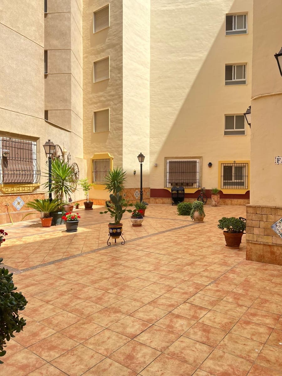 2 sypialnia Apartament na sprzedaż w Torrevieja z basenem - 325 000 € (Ref: 9630535)