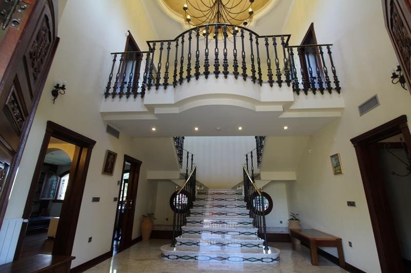 5 sypialnia Willa na sprzedaż w Campoamor z basenem garażem - 1 250 000 € (Ref: 9637538)