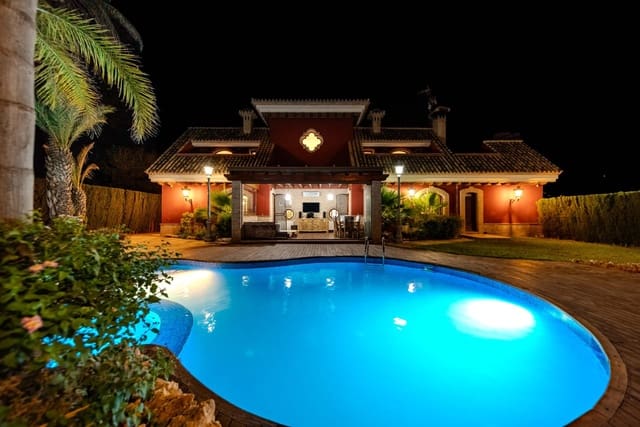 5 sypialnia Willa na sprzedaż w Dehesa de Campoamor, Orihuela z basenem garażem - 1 250 000 € (Ref: 9637538)