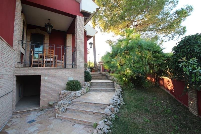 5 sypialnia Willa na sprzedaż w Campoamor z basenem garażem - 1 250 000 € (Ref: 9637538)