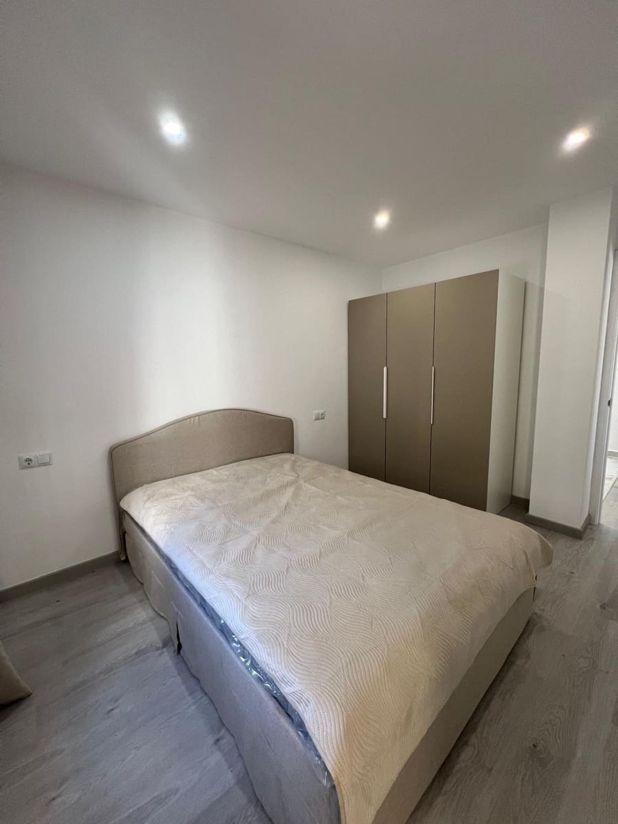 4 makuuhuone Huvila myytävänä paikassa Torrevieja mukana uima-altaan 
autotalli - 369 000 € (Ref: 9644996)