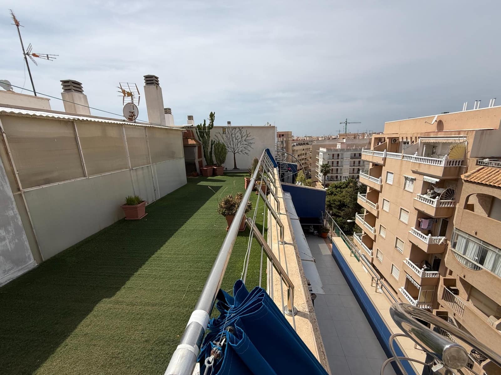 3 slaapkamer Penthouse te koop in Torrevieja met zwembad garage - € 259.900 (Ref: 9644997)