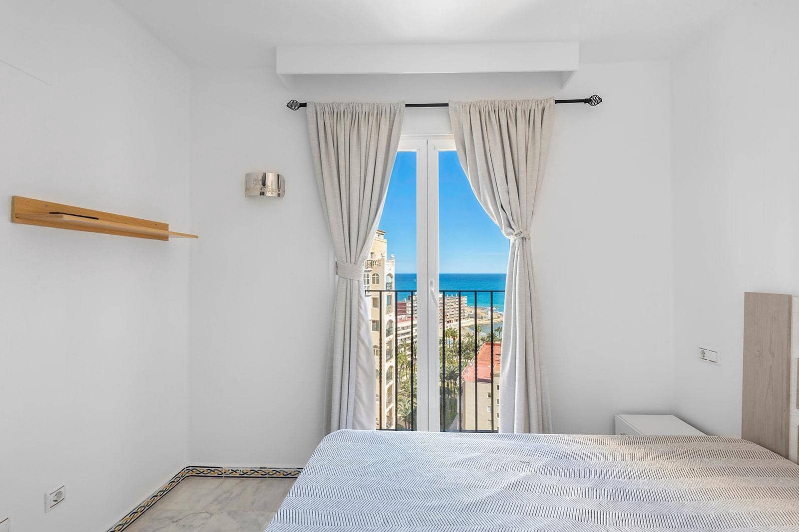 2 bedroom Apartment for sale in Torrevieja with pool - € 275,000 (Ref: 9755651)