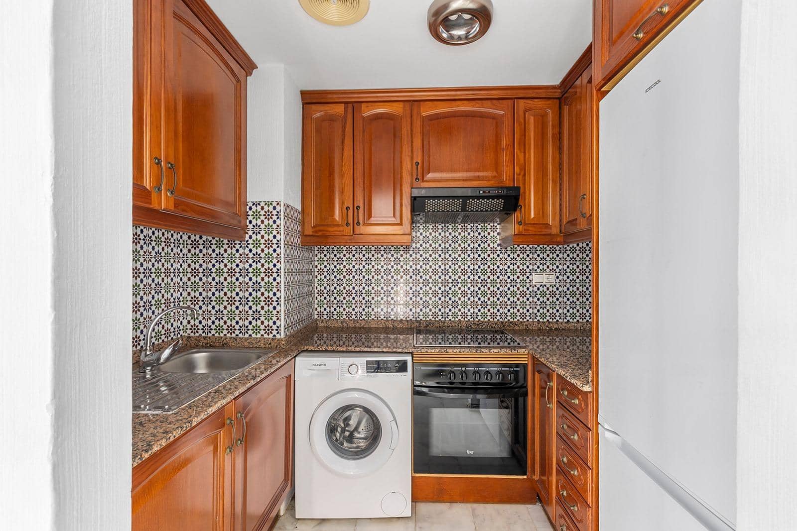 2 bedroom Apartment for sale in Torrevieja with pool - € 275,000 (Ref: 9755651)