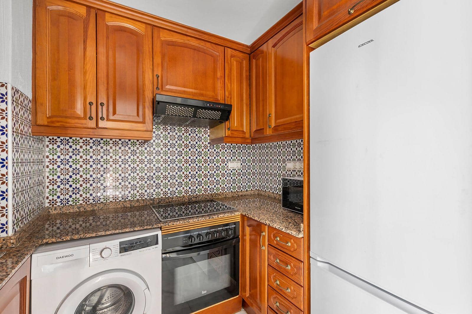 2 bedroom Apartment for sale in Torrevieja with pool - € 275,000 (Ref: 9755651)