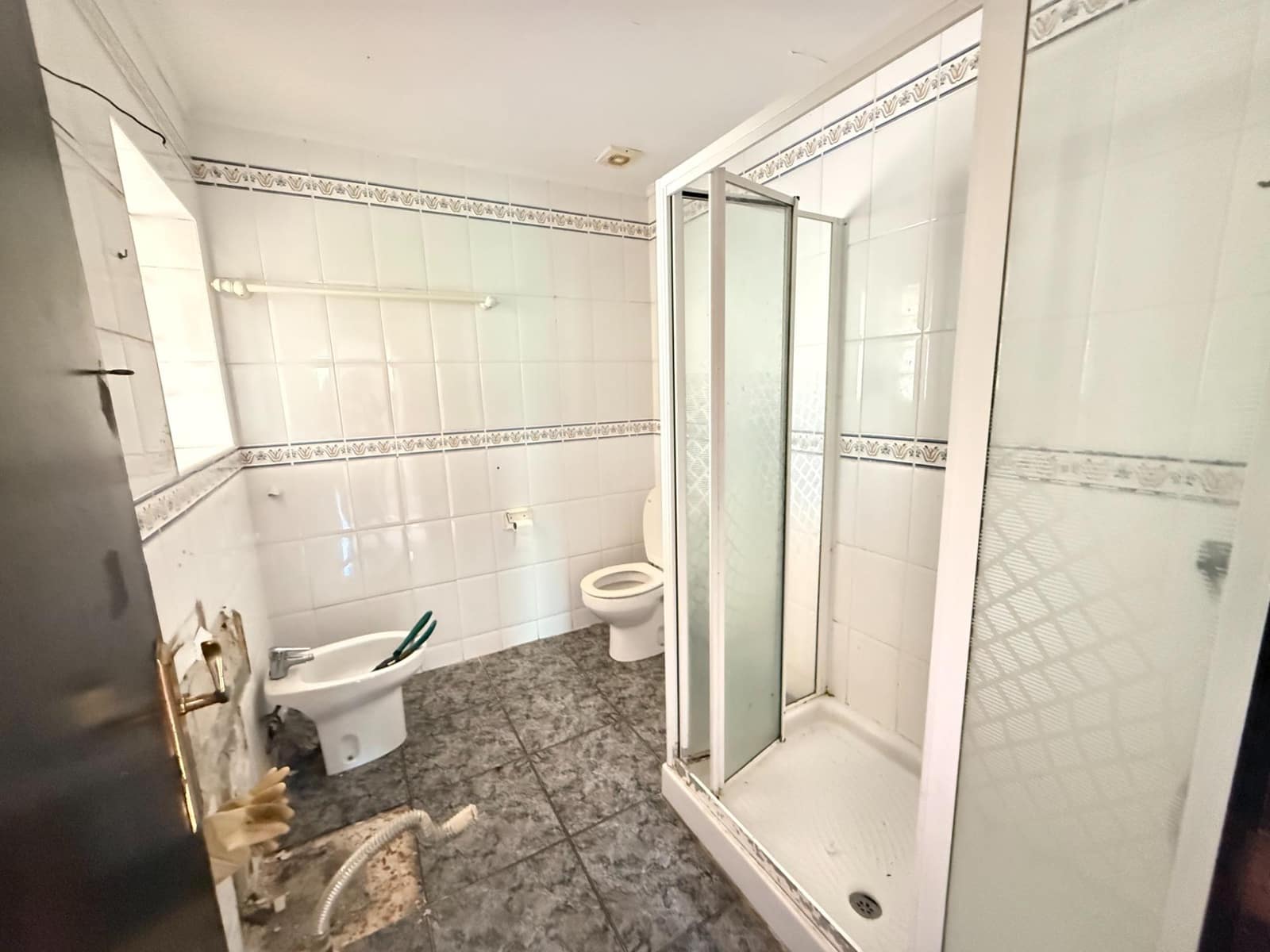 4 makuuhuone Huvila myytävänä paikassa Torrevieja mukana 
autotalli - 425 000 € (Ref: 9794585)