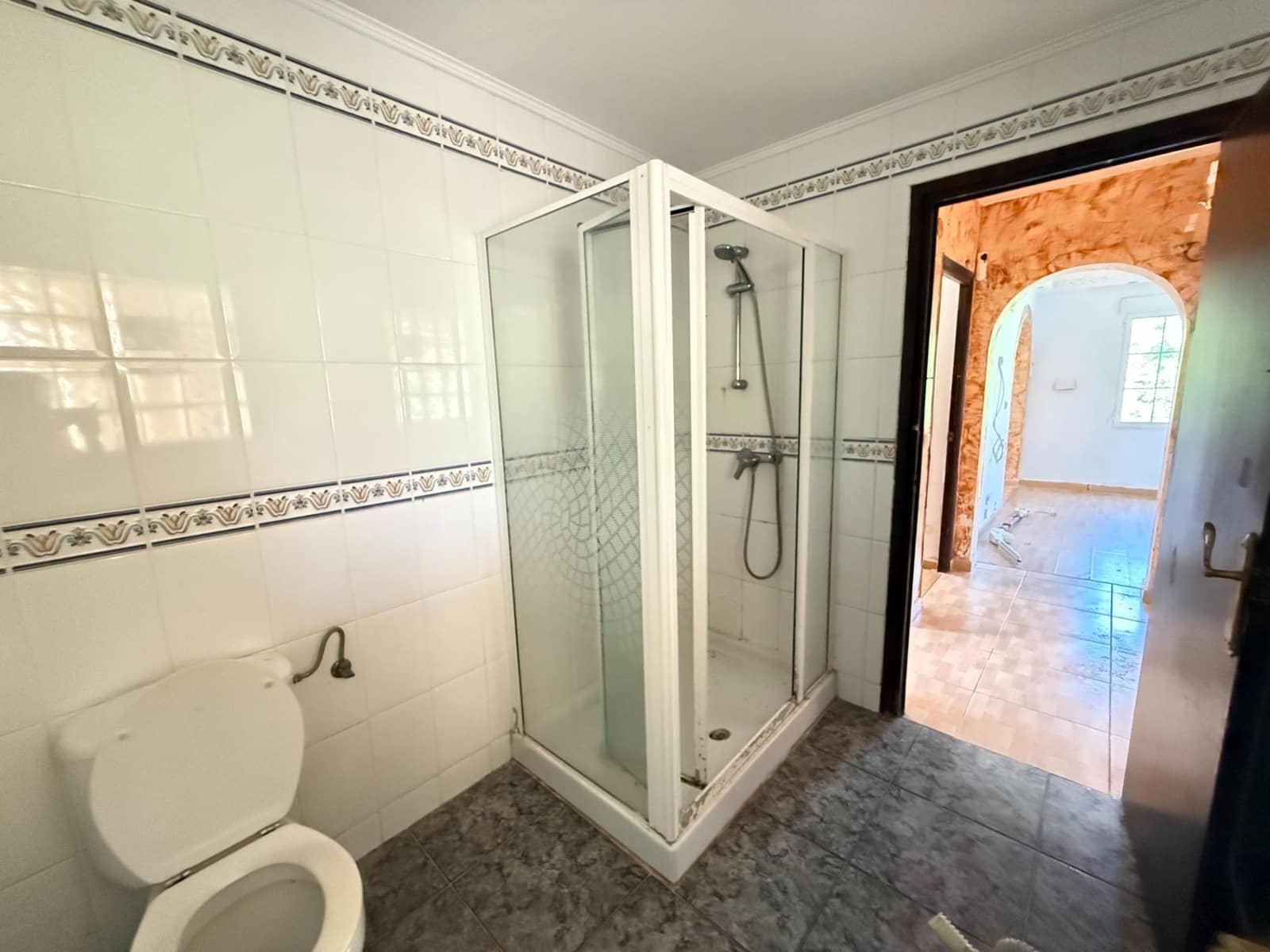 4 makuuhuone Huvila myytävänä paikassa Torrevieja mukana 
autotalli - 425 000 € (Ref: 9794585)